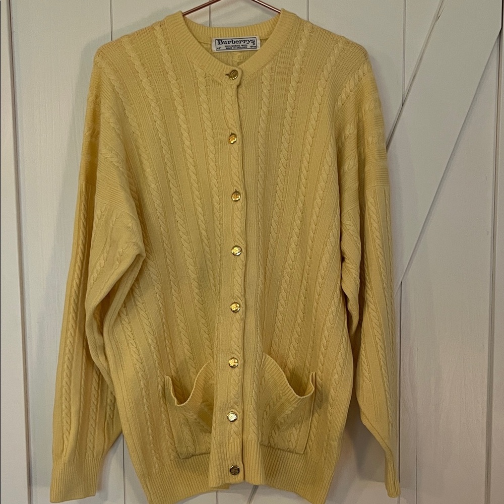 Vintage Burberry Yellow Cable Knit Cardigan with Gold Buttons.100% merino wool 💛